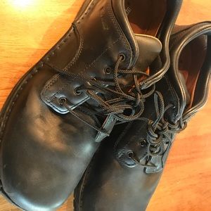 Black red win 8703 size 10D new